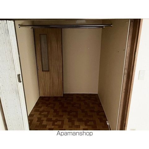 網走市 2階建 築59年の内装写真