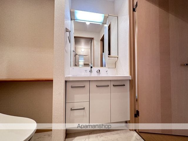 コンフォール八番の内装写真