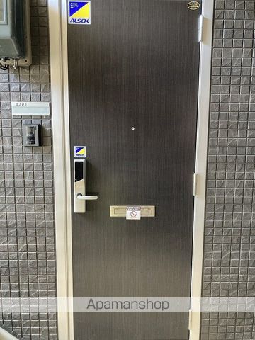 K-Field IIの玄関写真