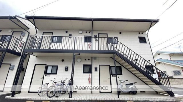 ヴィレッジ高島 A棟の外観写真