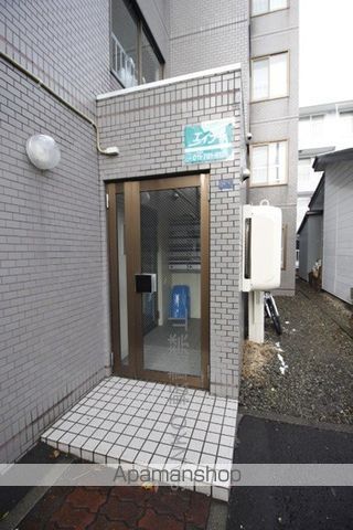 グランドヒルズ北19条の玄関写真
