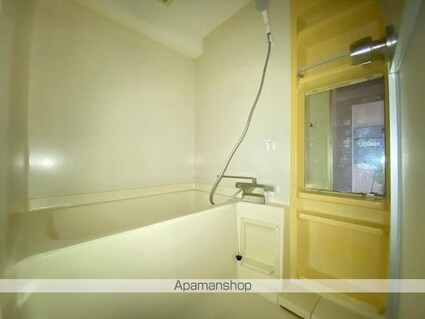 Ｃｒｅｓｔ　ＣｏｕｒｔＫ２[2LDK/69m2]のバス