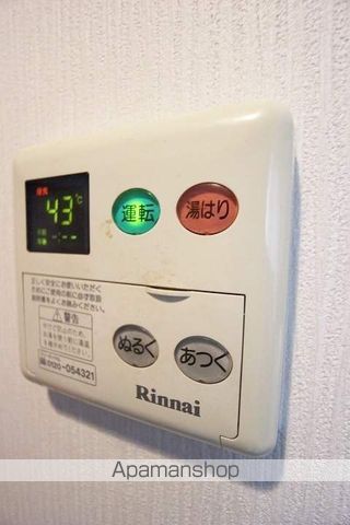 ピュア箱崎東六番館の内装写真
