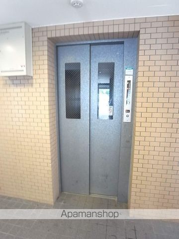 ユーハウス鶴舞IIの玄関写真