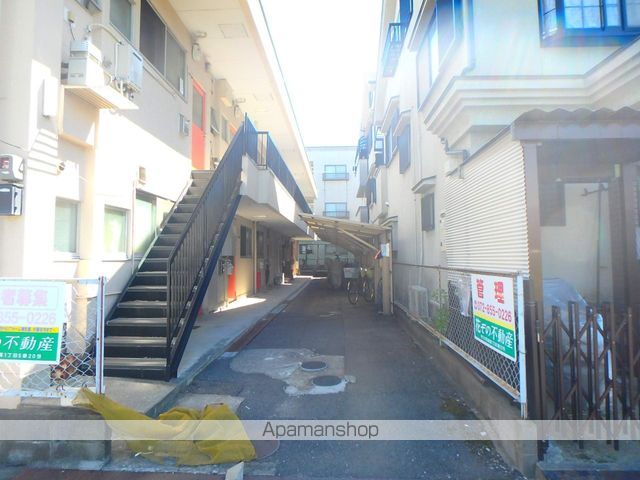 良野マンションの玄関写真