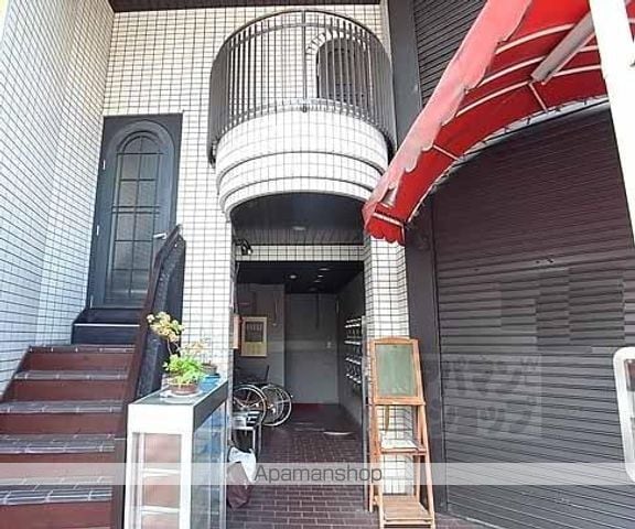 寿苑ビルの玄関写真