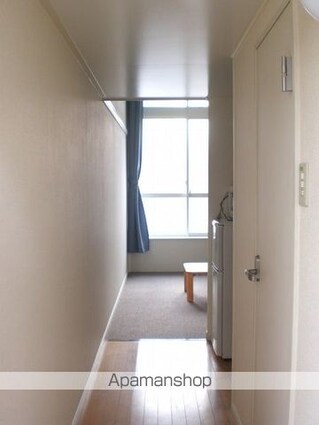 レオパレス八幡[1K/21.06m2]の玄関