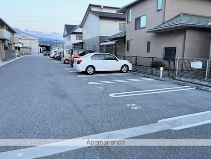 滋賀県長浜市小堀町[2LDK/64.7m2]の駐車場