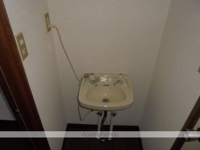 Apartment House Yの内装写真