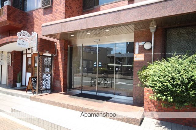 淀川ビルの玄関写真