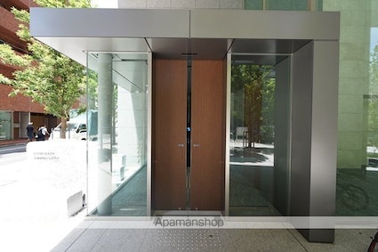 東京都新宿区四谷４丁目[3LDK/74.92m2]のエントランス