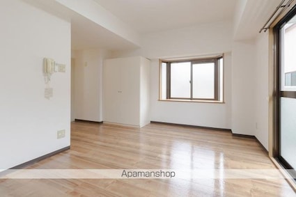 ディアコート栗林[1R/26.6m2]のリビング・居間