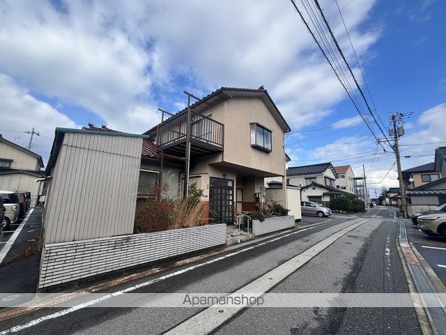 黒部市新町110戸建の外観写真