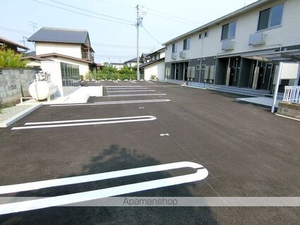 ルミエール[2LDK/56.54m2]の駐車場