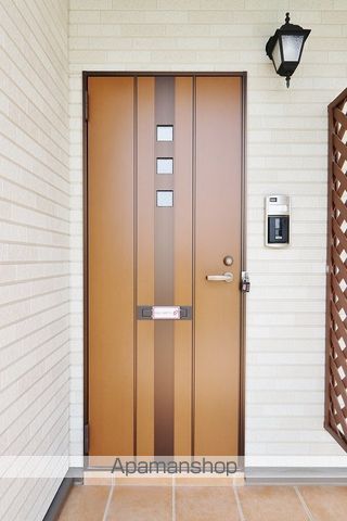 サンシーブルCの玄関写真