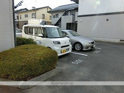 ディアス中津川Ｄ[2K/35m2]の駐車場1