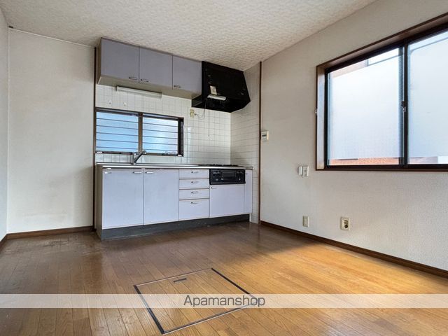 浜松市中央区 2階建 築34年の内装写真