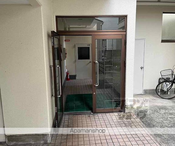 ウナ・ローザ長岡の玄関写真