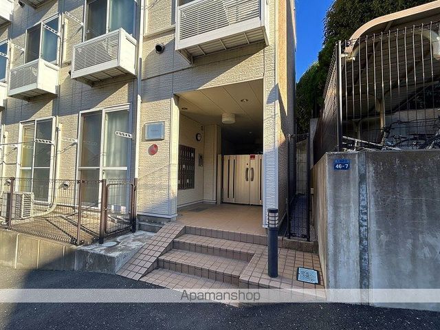 レオパレスアイリスの玄関写真