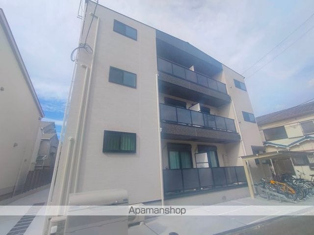 アバンティオ小阪の外観写真