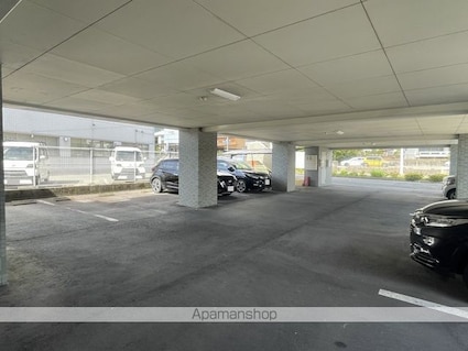 グリーンハイツ高羽[3DK/52m2]の駐車場