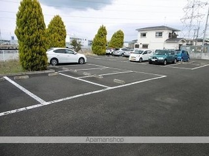 レオパレス仙港Ａ[1K/23.61m2]の駐車場2