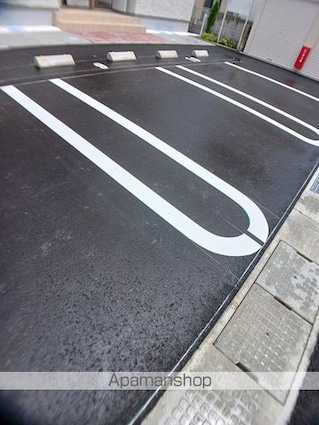 ラ・フォレスタⅠ[2LDK/50.44m2]の駐車場