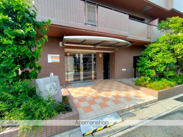 ココ西宮の玄関写真