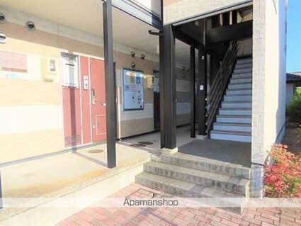 レオパレスパインヒル[1K/23.18m2]のエントランス