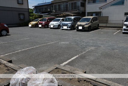 サンビレッジローズＡ・Ｂ・Ｃ[3DK/52.66m2]の駐車場2