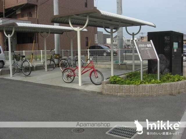 パラディー森塚の外観写真