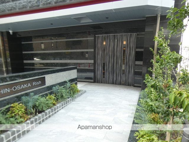 S−RESIDENCE新大阪RISHの玄関写真