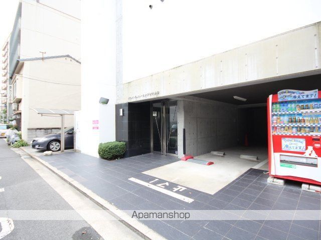 グランドポレストーネ大手町弐番館の玄関写真