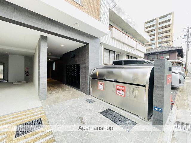 QUADOR車道の外観写真