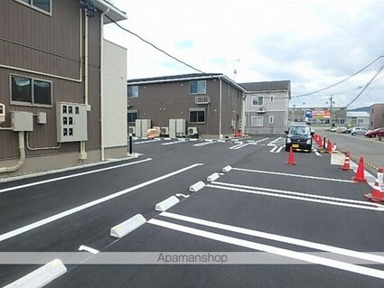 エイチ・ツー　Ｂ[2LDK/58.99m2]の駐車場2