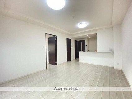 ロイヤルガーデンレインボーロード南８０１号[3LDK/78m2]の内装