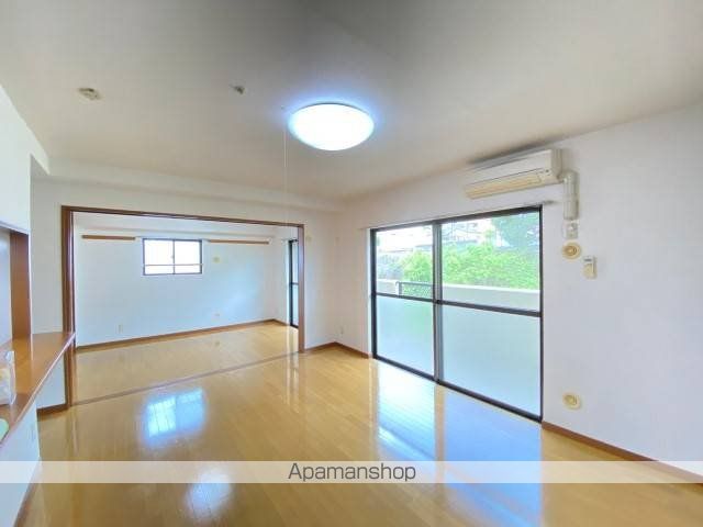 上野の丘壱番館の内装写真