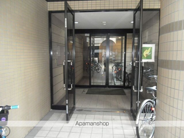 和歌山県和歌山市新通６丁目[1DK/33.17m2]のエントランス3