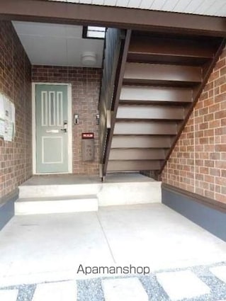 メゾンプリネール　Ａ棟[2LDK/53.48m2]のエントランス2