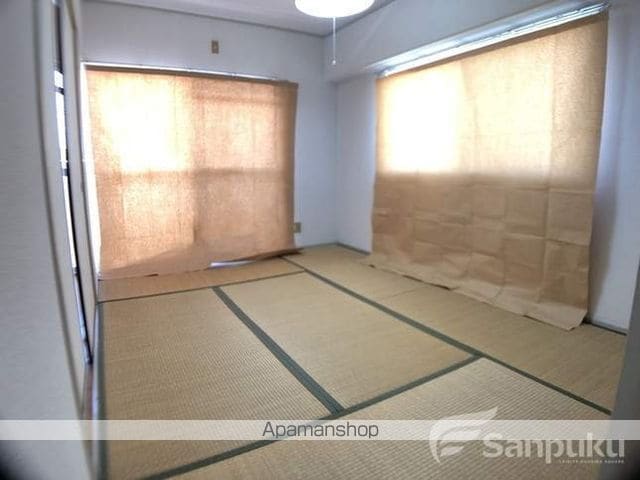 メニティー束本の内装写真