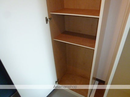 カーサソラッツオ壱番館[1K/21.07m2]の収納