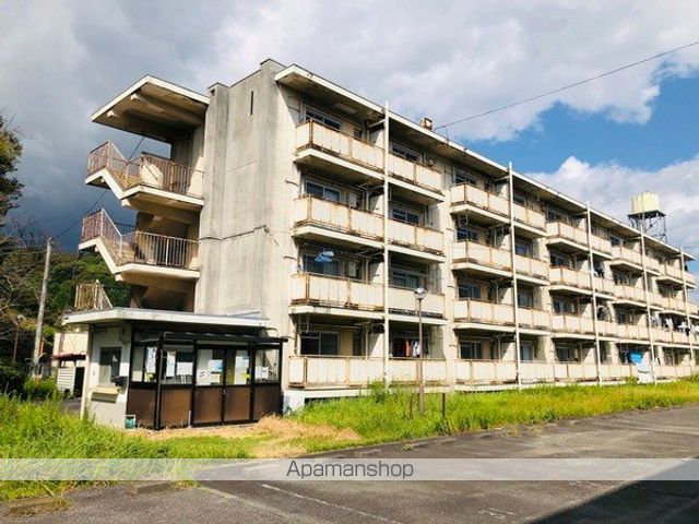 ビレッジハウス河内2号棟の玄関写真