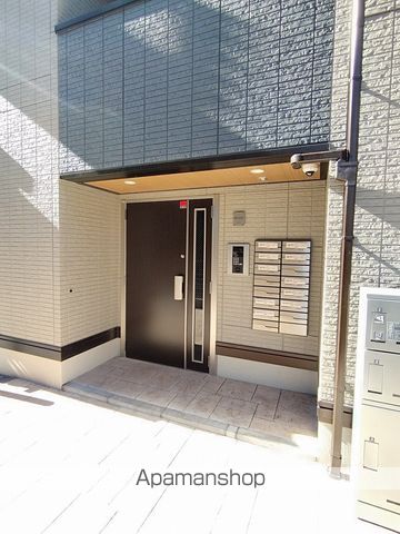 アヴァンスコート参番館の玄関写真