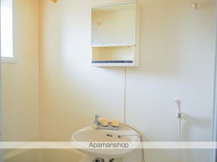 ストラートハウスＡ棟[3DK/46m2]の洗面所