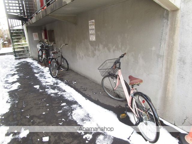 第16森宅建マンションの玄関写真