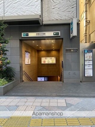 パークフロント新宿[1LDK/32.26m2]の周辺1