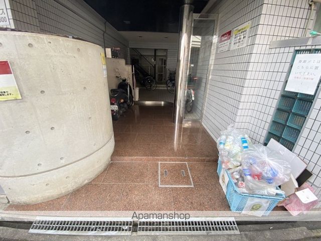 カーサ照ケ丘IIIの玄関写真