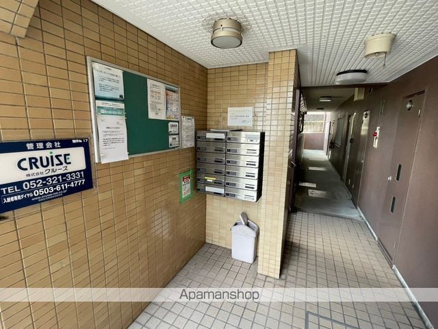 ファミールイレブンの玄関写真