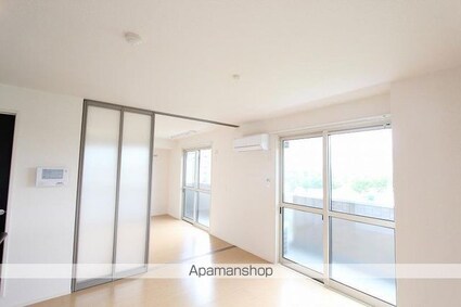 ウィステリア太田[3LDK/67.28m2]の内装3