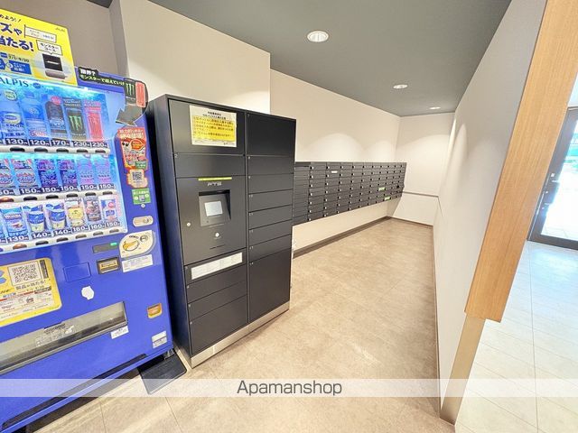 アーバンフラッツ榴ヶ岡の玄関写真